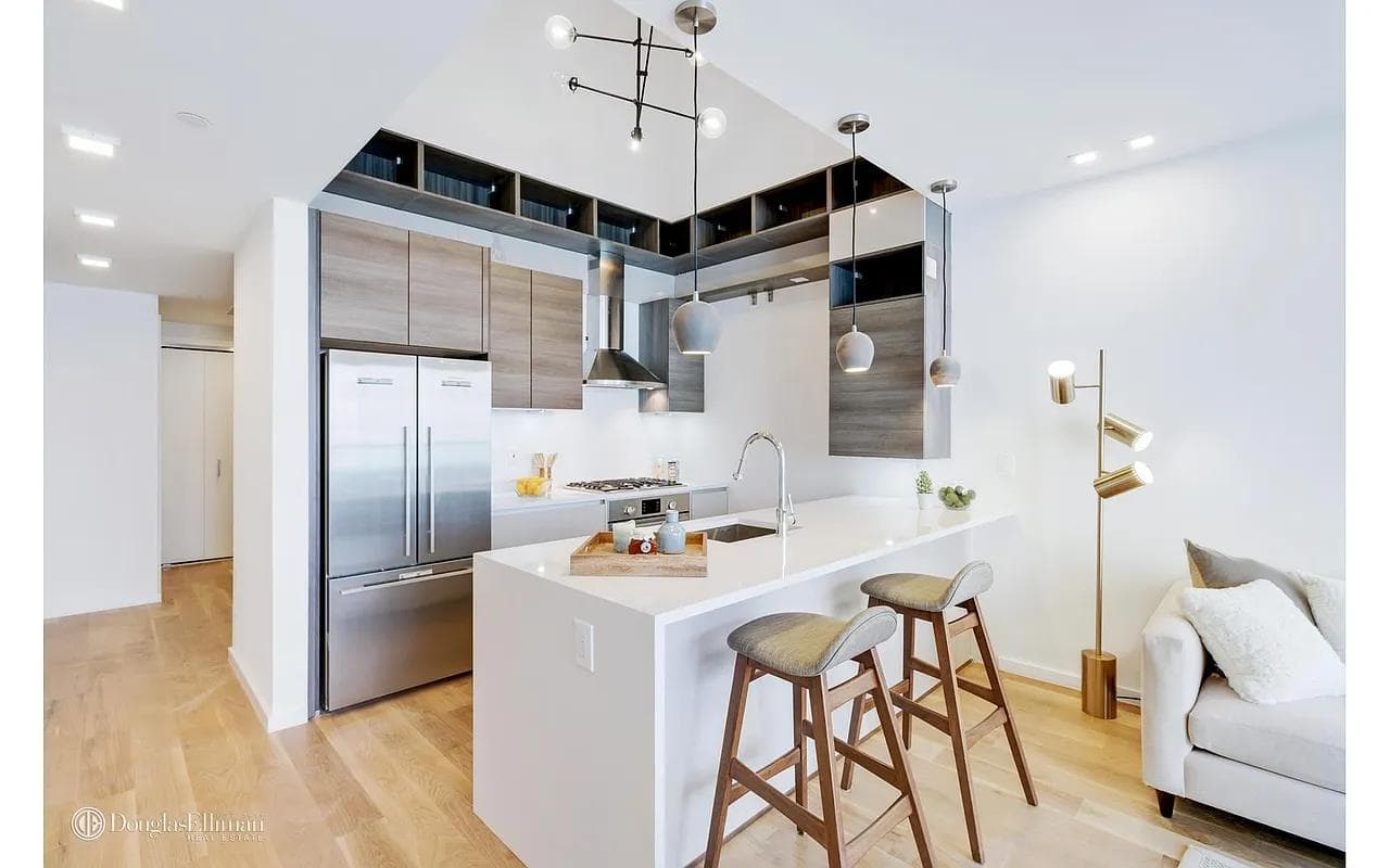 204 Monroe Street - Image 7