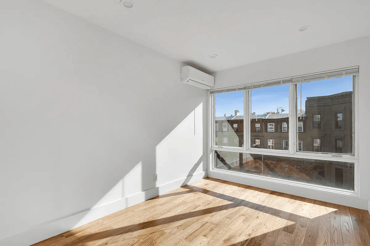 735 Greene Ave - Image 5