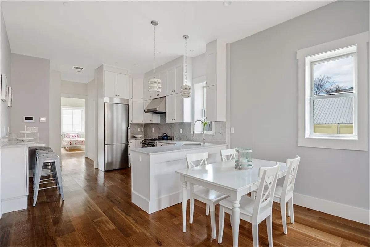 New Development of 3 Family Houses - Image 4