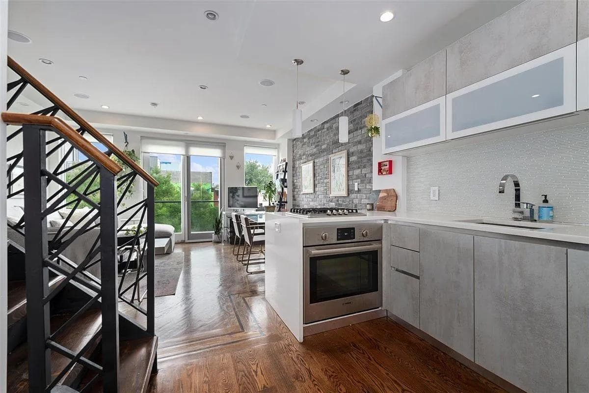 668 Halsey Street - Image 5