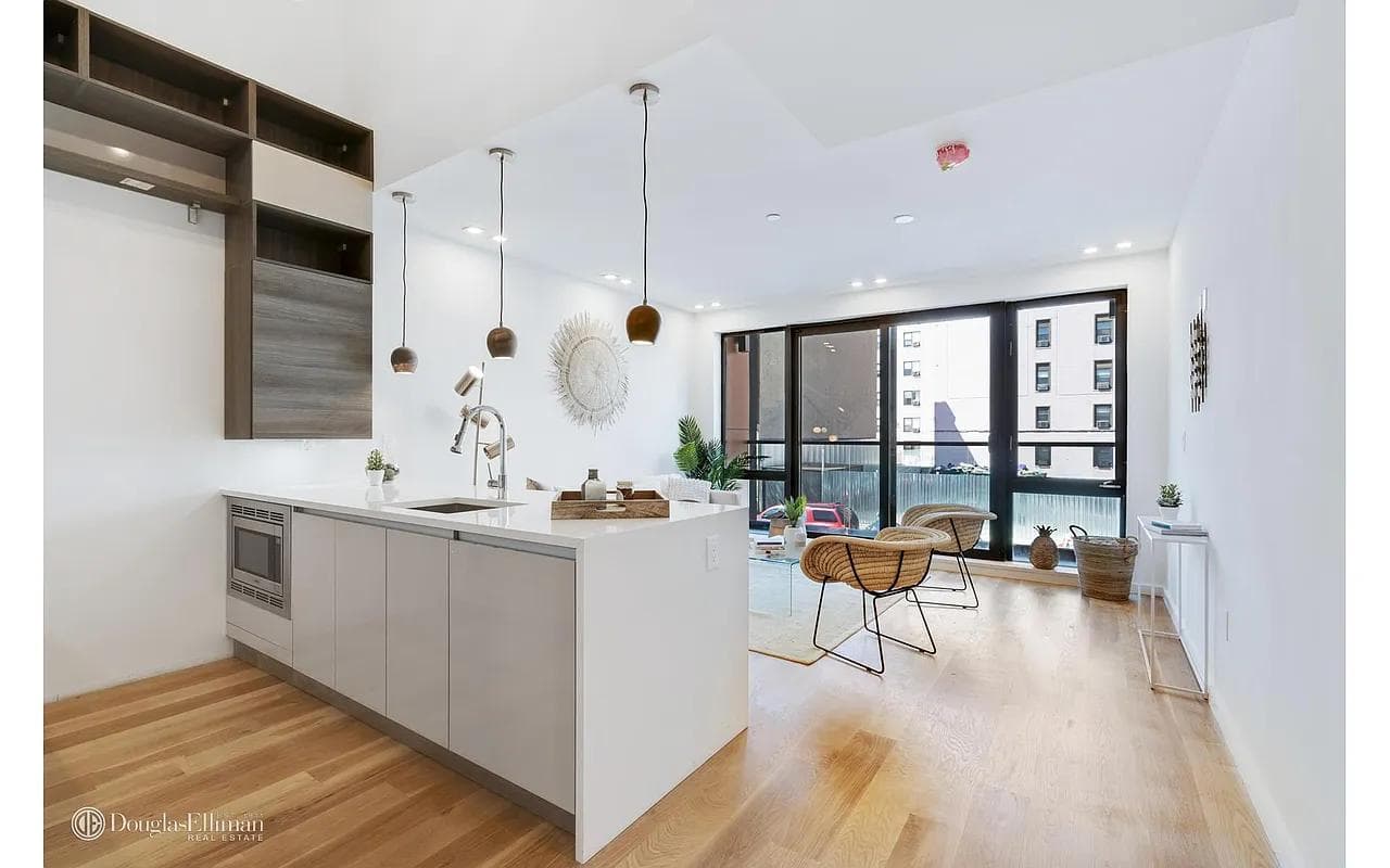 204 Monroe Street - Image 6