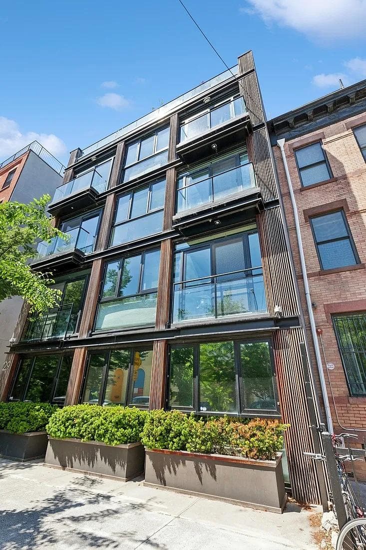 29 Lexington Avenue - Image 1